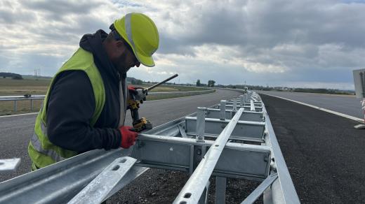 Silničáři dokončují mezi Olomoucí a Kokorami na Přerovsku stavbu dálnice D55
