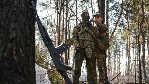 Ruští vojáci v Kurské oblasti (fotografie ze 7. března 2025)