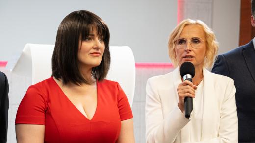 Předsedkyně SOCDEM Jana Maláčová (vlevo) a KSČM Kateřina Konečná