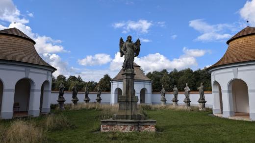 Dolní hřbitov od Jana Blažeje Santiniho ve Žďáře nad Sázavou