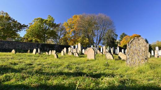 Opuštěný hřbitov