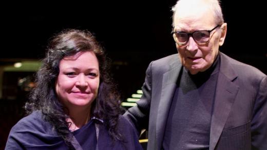 Houslistka Kateřina Říhová a hudební skladatel Ennio Morricone