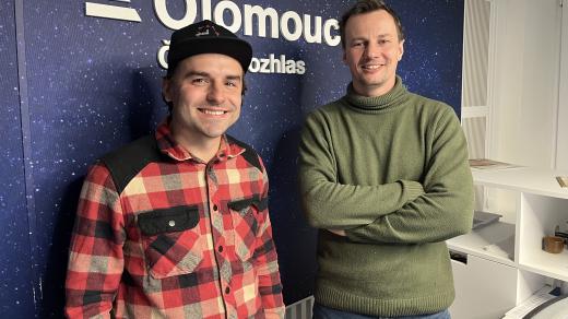 Kytarista Radek (vlevo) a zpěvák Jackob z kapely The Complication