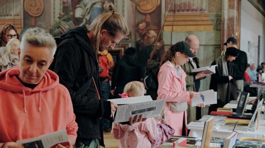 Veletrh Art Book Fair 2025 v prostorách pražského Trojského zámku