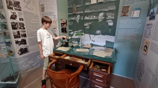 Památník Karla Čapka ve Staré Huti u Dobříše