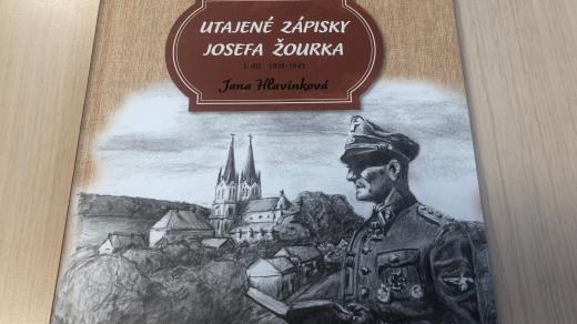 Kniha Utajené zápisky Josefa Žourka