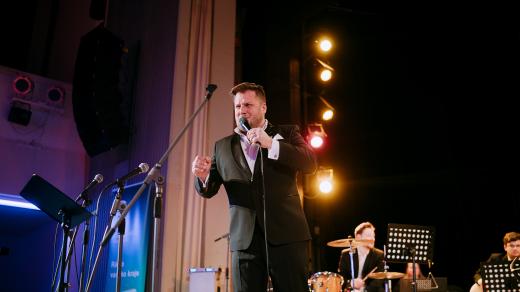 Tomáš Savka na Rozhlasové tančírně v českobudějovickém Metropolu v říjnu 2024
