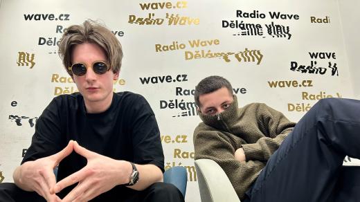 Startér mezi vajbem, substancí a lyrikou