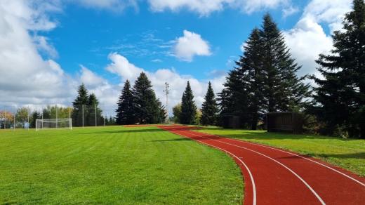 V Přimdě na Tachovsku vzniklo nové sportoviště vedle školy