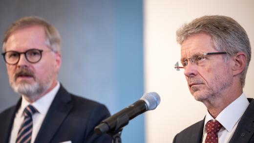 Zleva premiér Petr Fiala (ODS) a předseda Senátu Miloš Vystrčil (ODS)