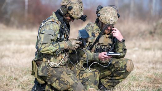 Žatecká 4. brigáda rychlého nasazení připravila k 26. výročí vstupu Česka do NATO bojové ukázky včetně práce s drony