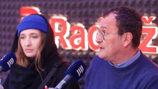 Bára Stárek a Dalibor Balšínek se zúčastnili oslav 17. listopadu s Radiožurnálem