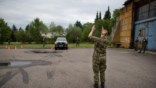 Ženy jsou prý přesnější. Vojáci soutěží i v navigování na přesnost