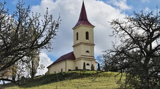 Tenhle kostel si při svých toulkách určitě zapamatujete