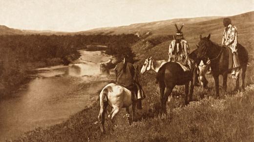 Severoameričtí indiáni u hraniční řeky