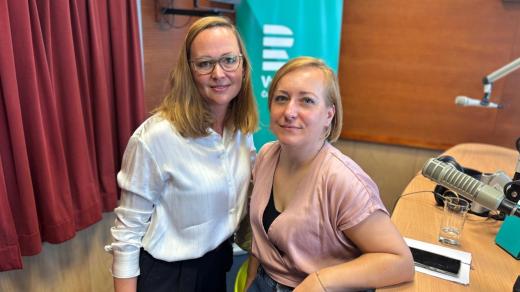 Jednatelka společnosti Želetavská kamna Eva Bervidová a Lucie Suchánková Hochmanová z Asociace pro ekologické vytápění