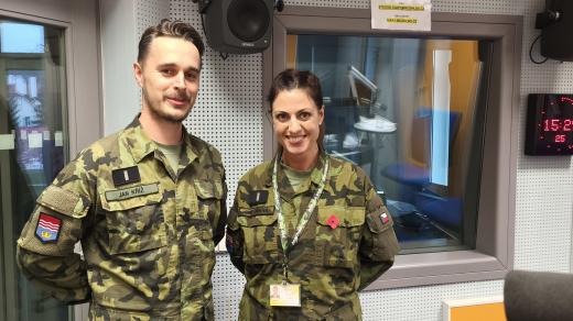 Jan Kříž a Zdeňka Enny Járová ve studiu Českého rozhlasu hovořili o vojenském cvičení Hradba