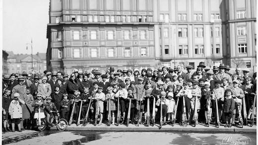 Oslavy svátku matek, Masarykovo náměstí, 1931