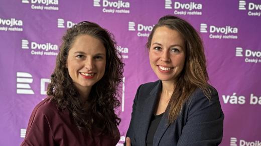 Zuzana Střížová a moderátorka Pavla Hubálková