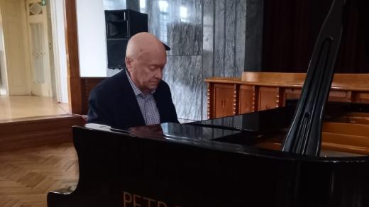 Boris Krajný, klavírista, rodák z Kroměříže