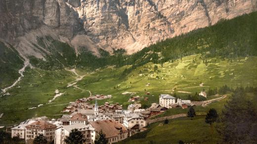 Leukerbad ve švýcarském průsmyky Gemmi