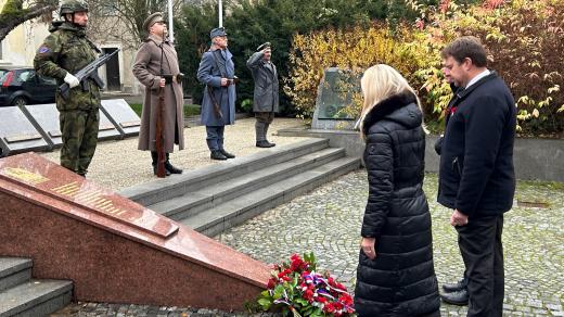 Pietní akt ke Dni válečných veteránů na náměstí Osvobození v České Lípě