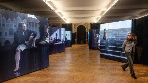 Prohlídka nových interaktivních expozic v opravené hlavní budově Muzea Prahy na Florenci, 25. listopadu 2025