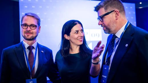 Volební sněm TOP 09, 8. listopadu 2025, Praha. Zleva nově zvolený předseda strany Matěj Ondřej Havel, dosavadní předsedkyně Markéta Pekarová Adamová a nově zvolený první místopředseda Jiří Pospíšil
