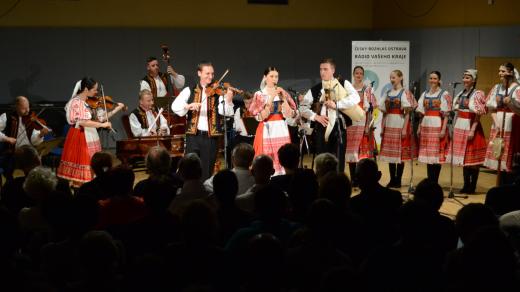 Slovenský ľudový umelecký kolektív ve Studiu 1