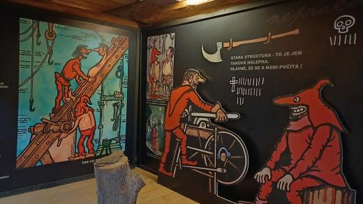 Velký úspěch má část expozice zvaná Katovna s dubovým popravčím špalkem