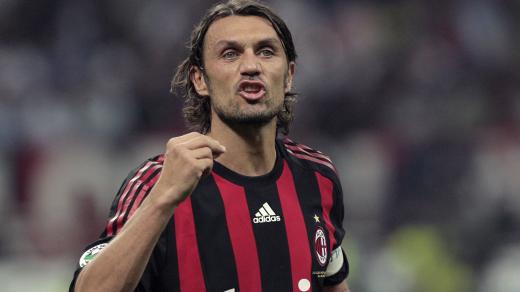 Italský obránce Paolo Maldini