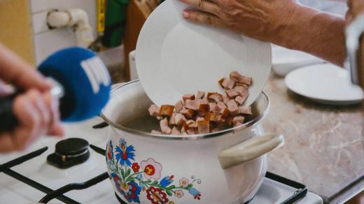 Fazolová polévka už se rýsuje