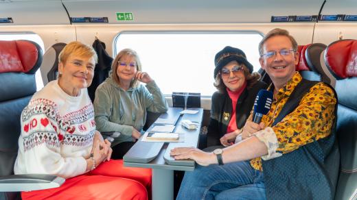 Tobogan na kolejích z Pendolina: hosty Aleše Cibulky byly Saskia Burešová, Marie Tomsová a Marie Retková