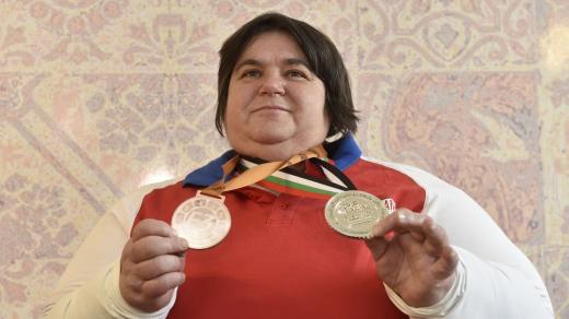 Eva Kacanu