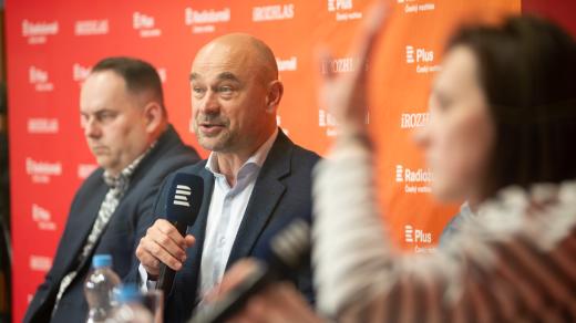 Česko 2025. Kdo chce zvýšit daně?