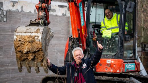 Demolice posledního domku v aktuální demoliční vlně v osadě Bedřiška