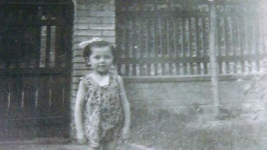 Jana Vávrová, rozená NItková bezprostředně po návratu z Krčské nemocnice (1945)