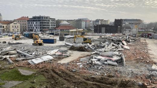 V Ostravě bagry bourají bývalé sídlo městské galerie