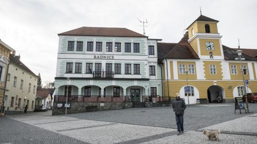 Městský úřad ve Voticích vyřizoval stavební povolení pro rekonstrukci farmy Čapí hnízdo