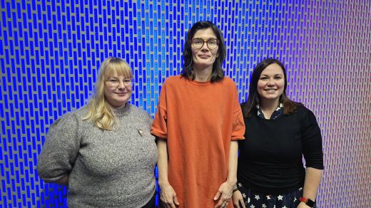 Anna Hlušičková, Hanka Malaníková a Michaela Bežová v ArtCafé