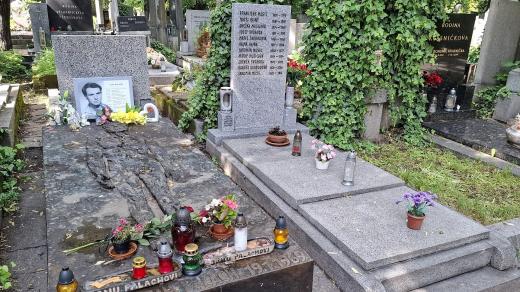 Olšanské hřbitovy, hrob Jana Palacha