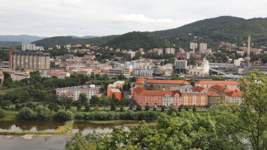 Výhled z Větruše na město Ústí nad Labem