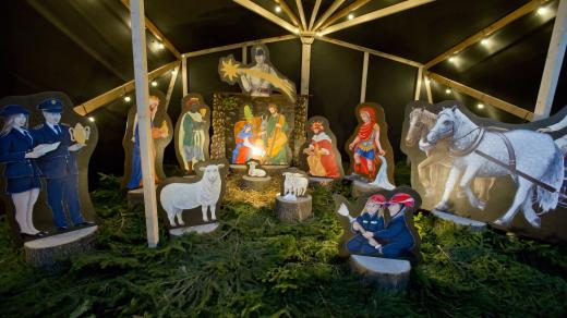 Jako pocta hasičům vznikl v Dolejším Těšově originální betlém