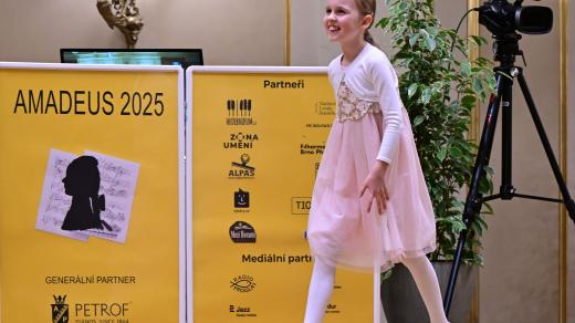 Vítězka mezinárodní klavírní soutěže Sandrine Petrová na koncertě vítězů mezinárodní mozartovské soutěže 15. listopadu 2025