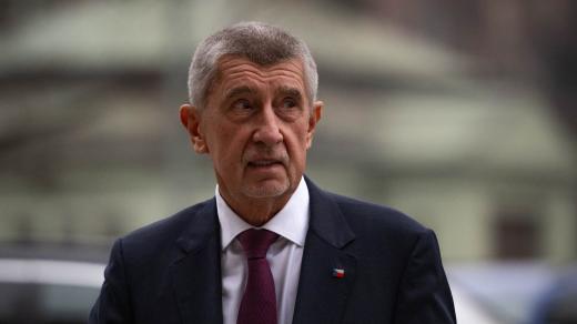 Premiér Andrej Babiš (ANO) při příjezdu na jmenování ministra dopravy