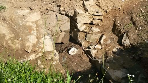 Archeologové objevili v klášteře v Plasích na severním Plzeňsku tajemnou podzemní chodbu