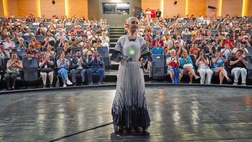 Humanoidní robot Sophia