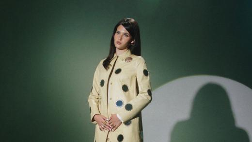 Sienna Spiro - Die On This Hill