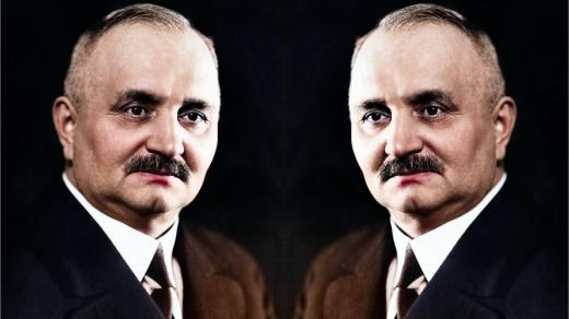 Vládní rada Josef Vaňásek, přednosta IV. oddělení bezpečnosti policejního ředitelství v Praze (1936, digitálně kolorováno)