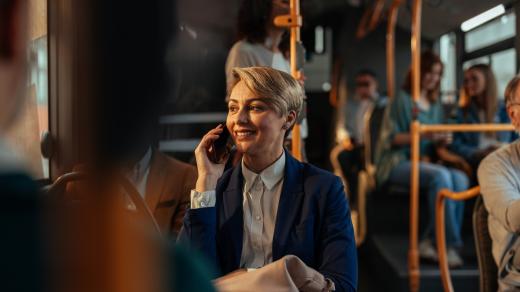 Telefonování v autobuse